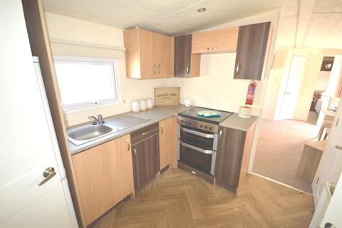 4 bedroom park home for sale, Marlie Holiday Park