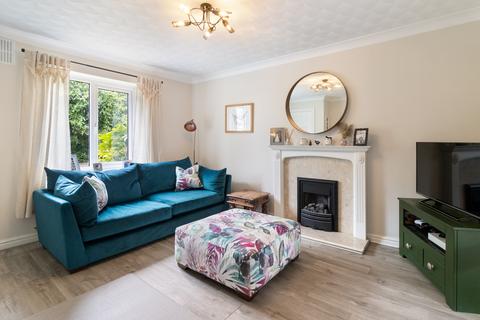 8 Brimstone Close, Worcester, WR5 3TX
