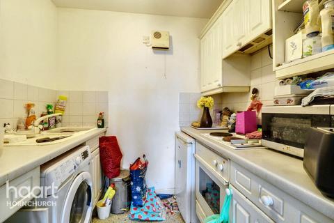 1 bedroom flat for sale, Grenfell Avenue, Hornchurch