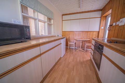 3 bedroom semi-detached house for sale, Chantry Heath Crescent, Knowle, B93