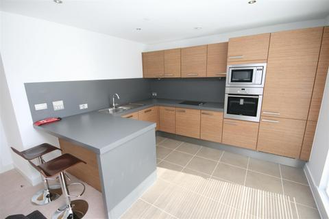 2 bedroom apartment to rent, Cypress Place, Manchester M4