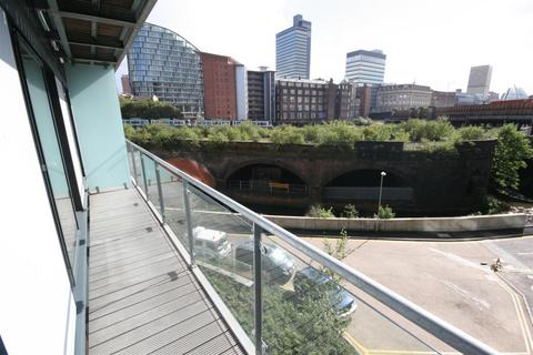 2 bedroom apartment to rent, Cypress Place, Manchester M4