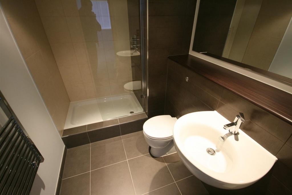 215 Two Bed (5) (...