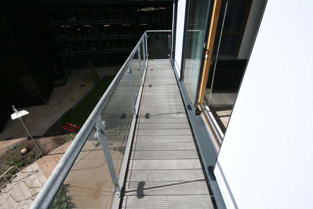 215 Two Bed (6) (...
