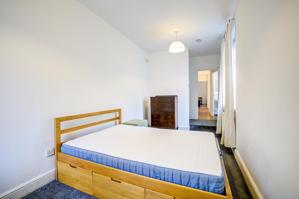 Bedroom (2)