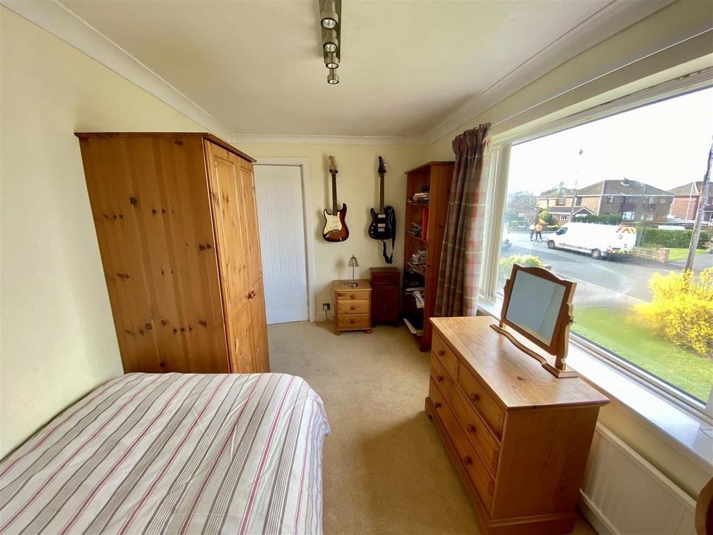 Bramleys Estate Agents - 67 West Royd Avenue - Mir