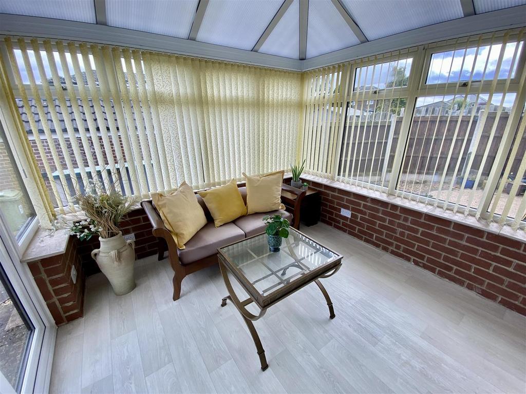 Bramleys Estate Agents - 67 West Royd Avenue - Mir