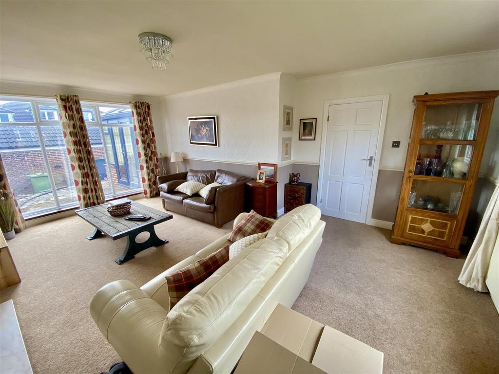 Bramleys Estate Agents - 67 West Royd Avenue - Mir