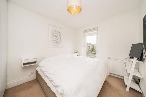 undefined, Heron Road, St Margarets TW1