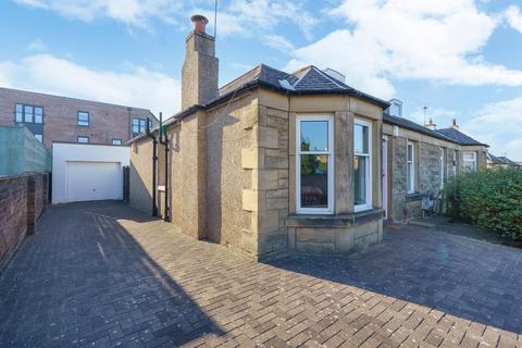 90 Duddingston Park, Edinburgh, EH15 1JZ