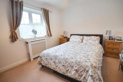 2 bedroom semi-detached bungalow for sale, Bay Road, Gillingham