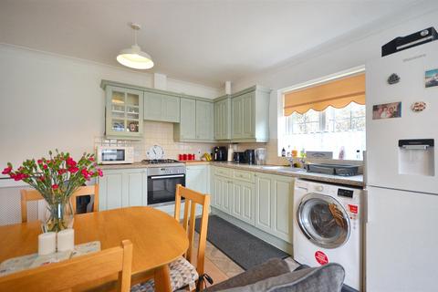 2 bedroom semi-detached bungalow for sale, Bay Road, Gillingham