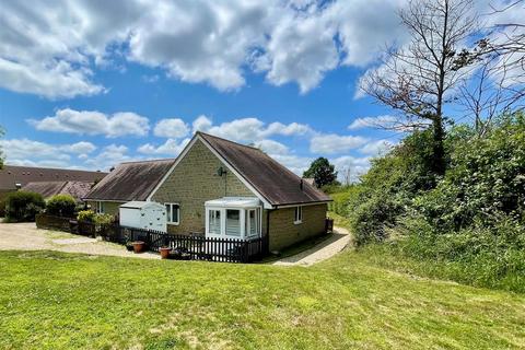 2 bedroom semi-detached bungalow for sale, Bay Road, Gillingham