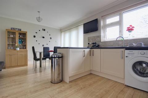 24 Barley Gate, Leven, Beverley, HU17 5NU