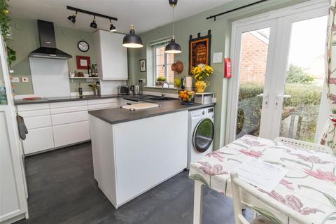 2 bedroom ground floor flat for sale, Rosebury Drive, Newcastle Upon Tyne