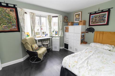 2 bedroom ground floor flat for sale, Rosebury Drive, Newcastle Upon Tyne