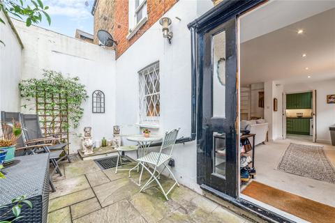 2 bedroom apartment for sale, Shelgate Road, SW11