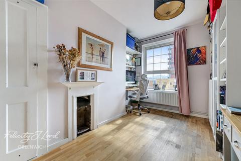 3 bedroom apartment for sale, Roan Street, LONDON