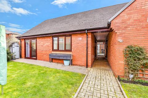 2 bedroom semi-detached bungalow for sale, Trafalgar Road, Newport, Isle of Wight