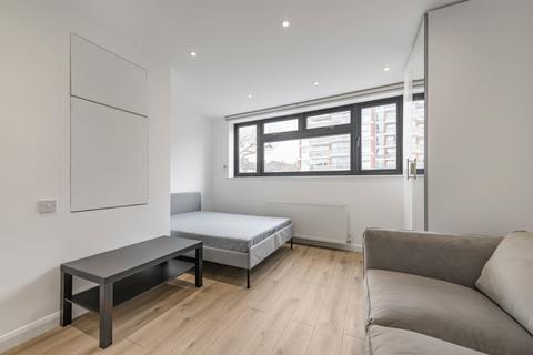 Studio to rent, Regents Park Road London N3