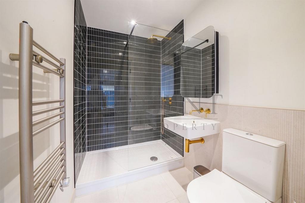 Main en-suite