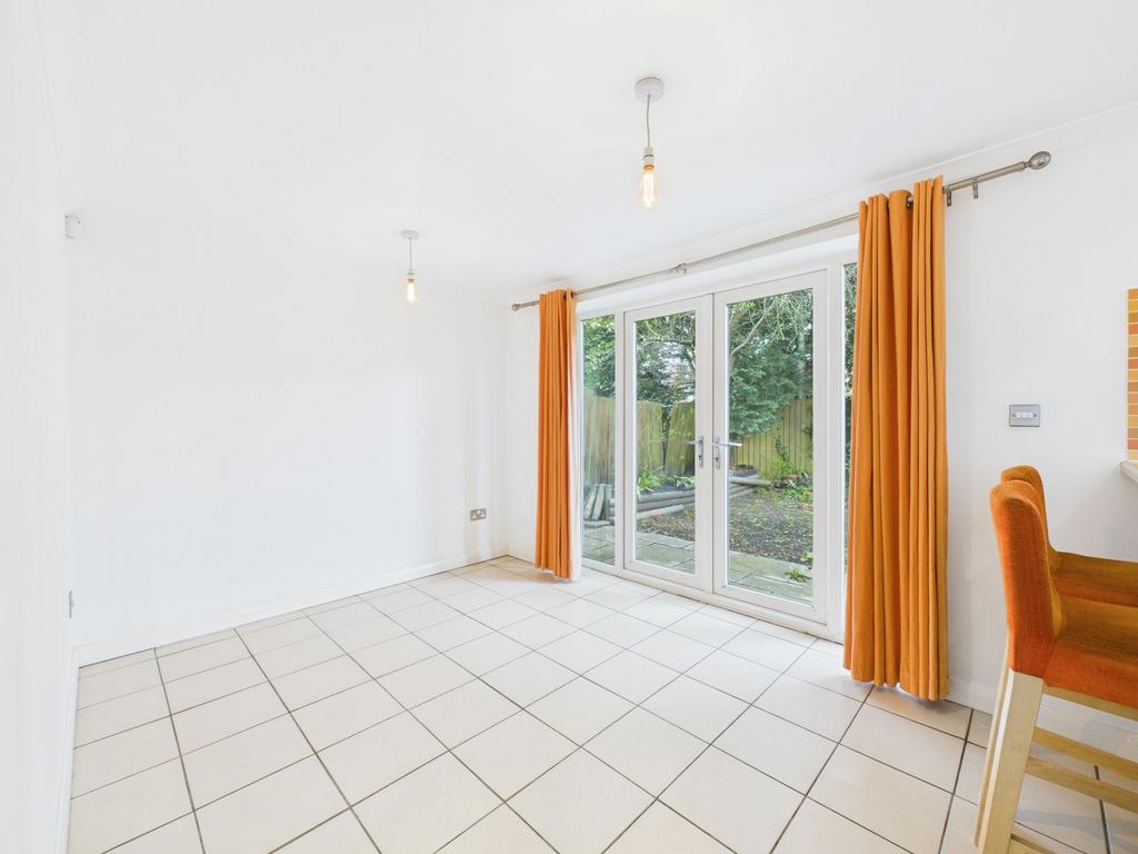 Dining Area (Kitchen)