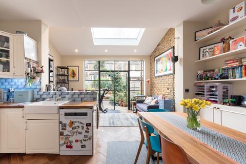 192 Twickenham Road, London, E11 4BH