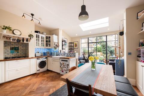192 Twickenham Road, London, E11 4BH
