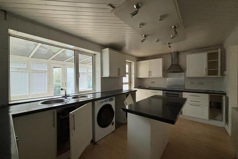 5 bedroom semi-detached house for sale, Sandmoor Close, Bradford BD13