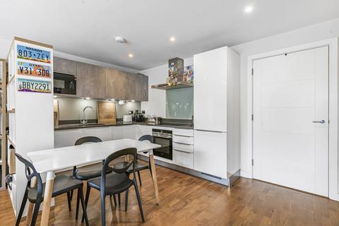 2 bedroom apartment for sale, Kings Avenue, London, SW4
