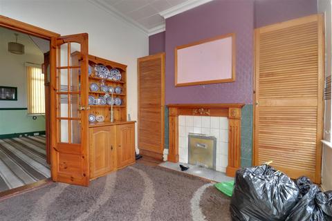 2 bedroom terraced house for sale, Cadogan Street, Hull