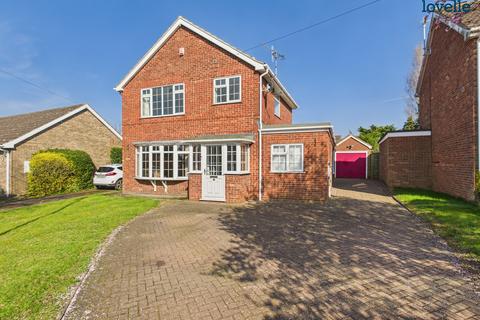 4 bedroom detached house for sale, Lincoln Drive, Caistor, LN7