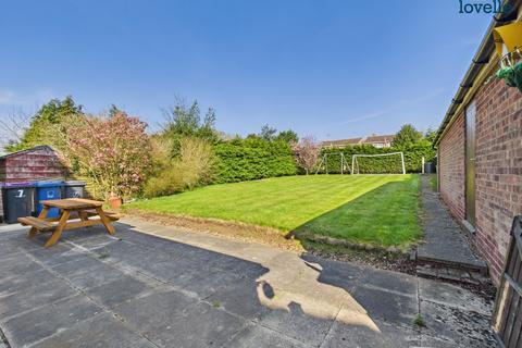 4 bedroom detached house for sale, Lincoln Drive, Caistor, LN7