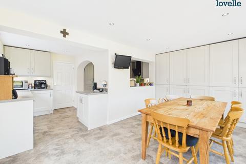 4 bedroom detached house for sale, Lincoln Drive, Caistor, LN7