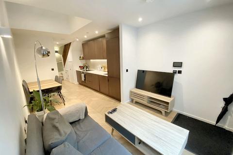 St Georges Gardens, Spinners Way