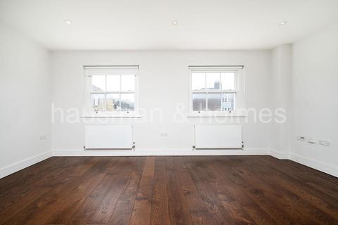 1 bedroom flat for sale, Highgate Hill, N19
