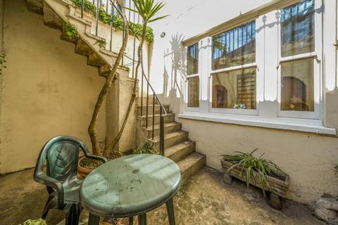 Studio for sale, Gloucester Terrace,  London,  W2,  W2