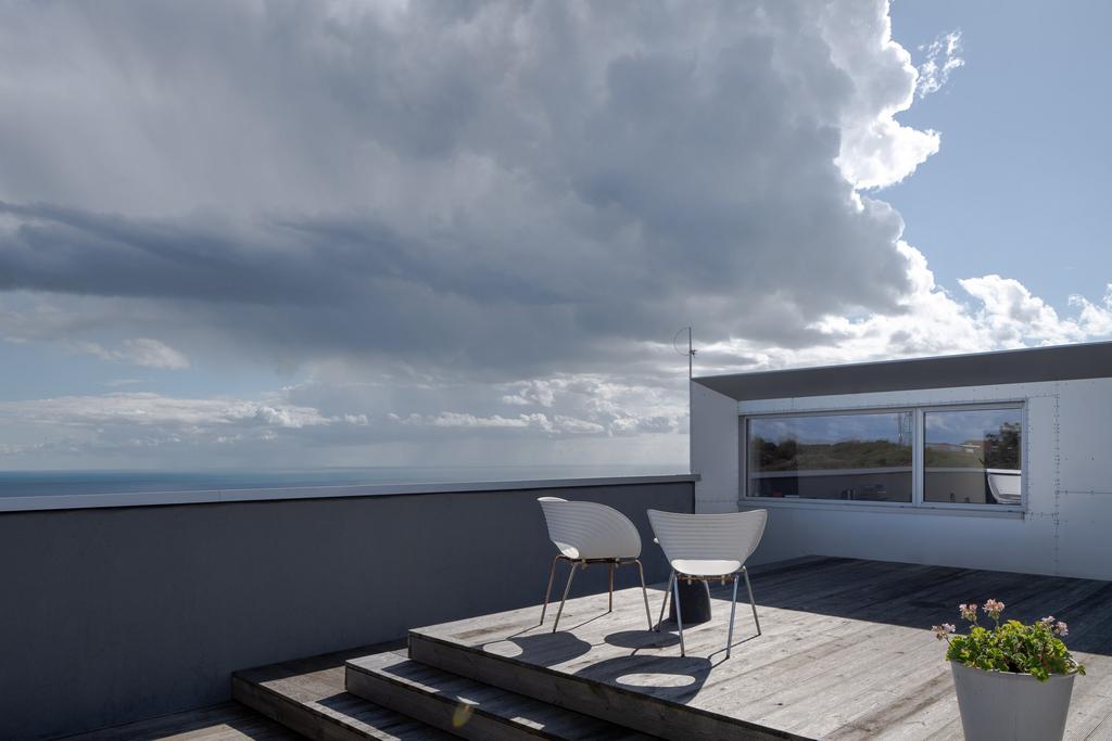 234126 - The Old Radar Station, Ventnor, PO38 -...