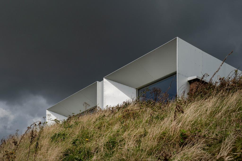 234115 - The Old Radar Station, Ventnor, PO38 -...