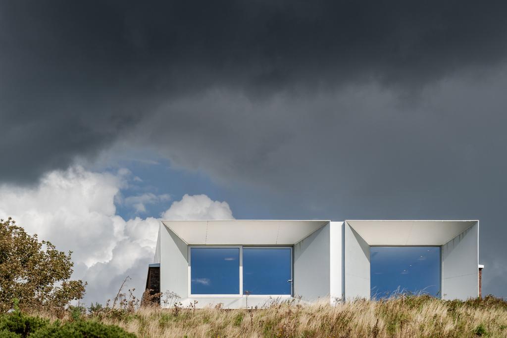 234118 - The Old Radar Station, Ventnor, PO38 -...