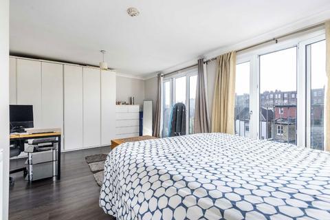 21b Cedars Road, London, W4 3JP