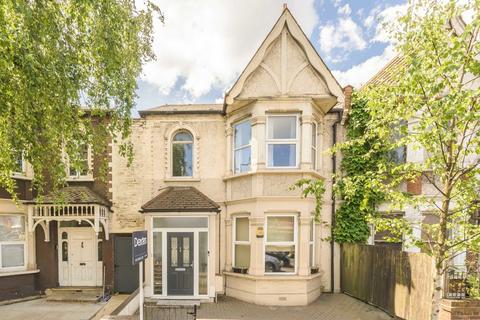 21b Cedars Road, London, W4 3JP