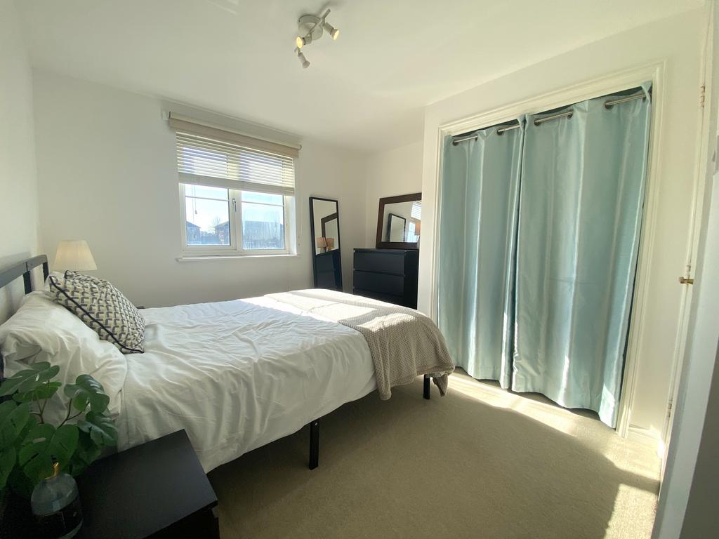 Master Bedroom-a
