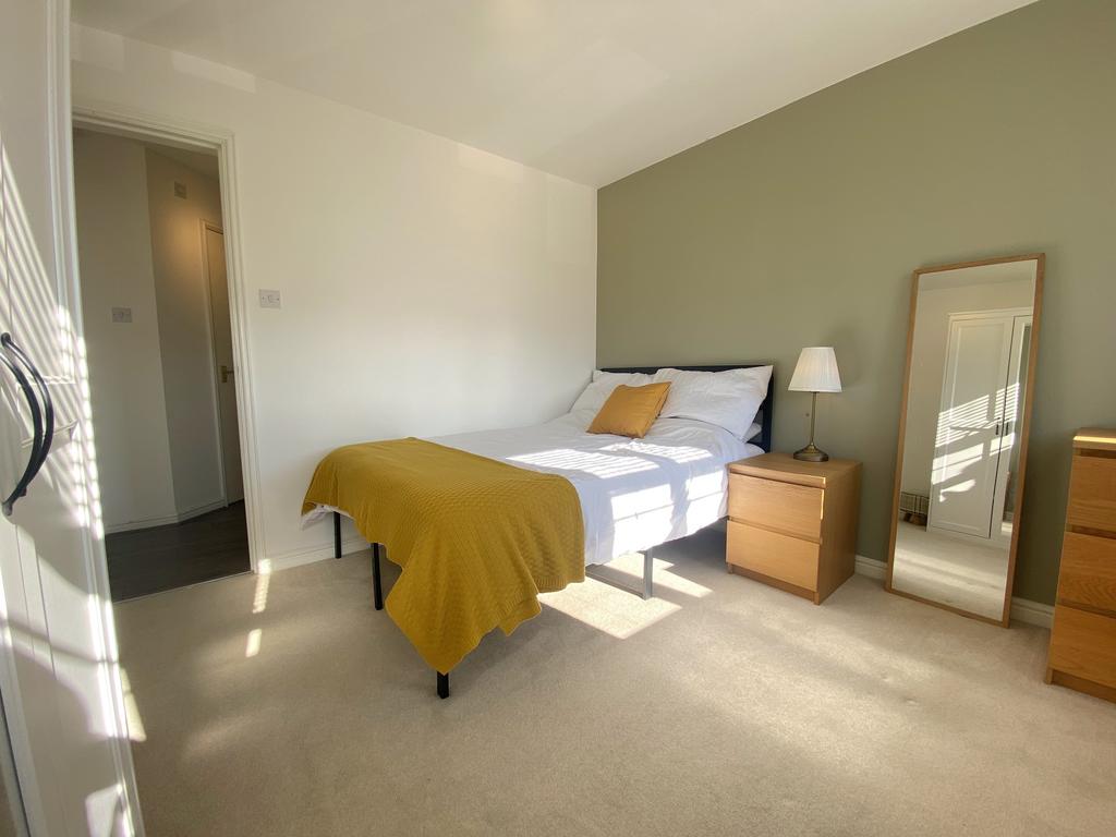 Second Bedroom-c