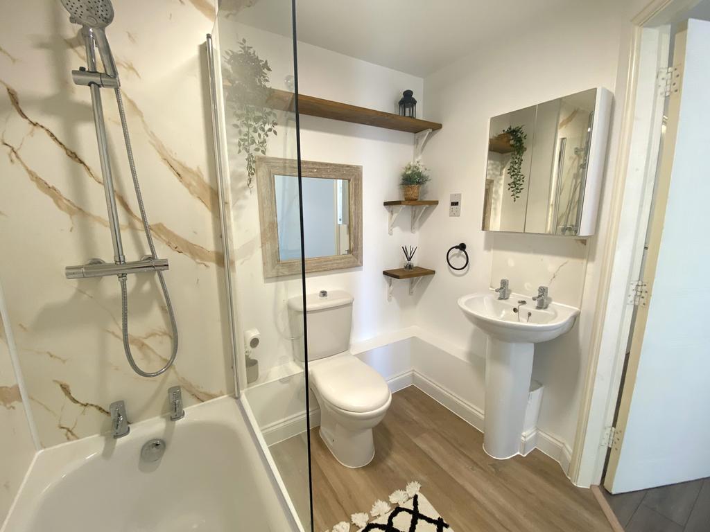 Master Bathroom-b