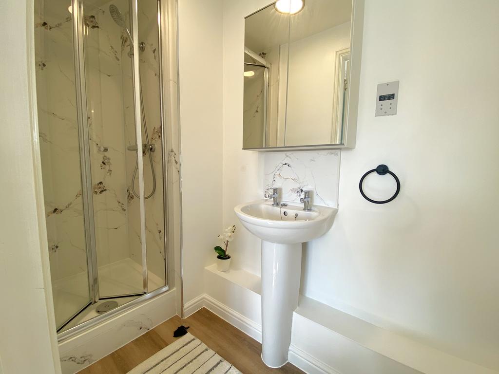 Ensuite-a