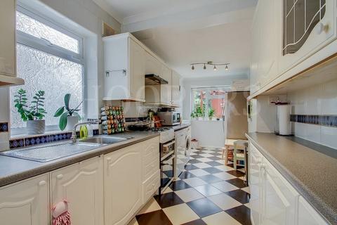 27 Chartley Avenue, London, NW2 7QY