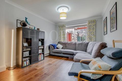 27 Chartley Avenue, London, NW2 7QY