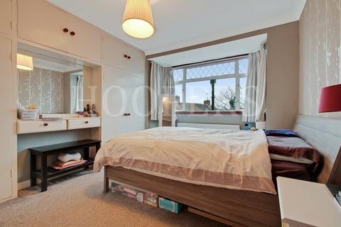 27 Chartley Avenue, London, NW2 7QY