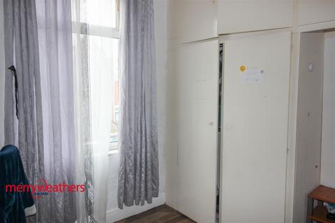 48 Foljambe Road, Rotherham, S65 2UA